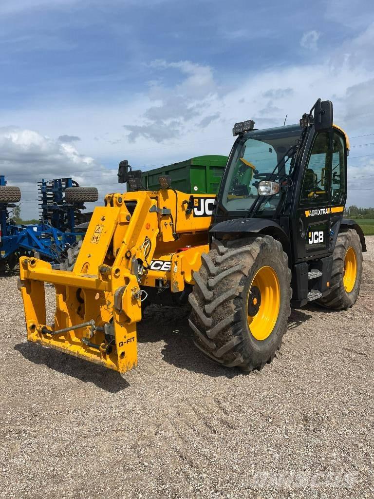 JCB Agri Xtra 542-70 Voorladers en gravers