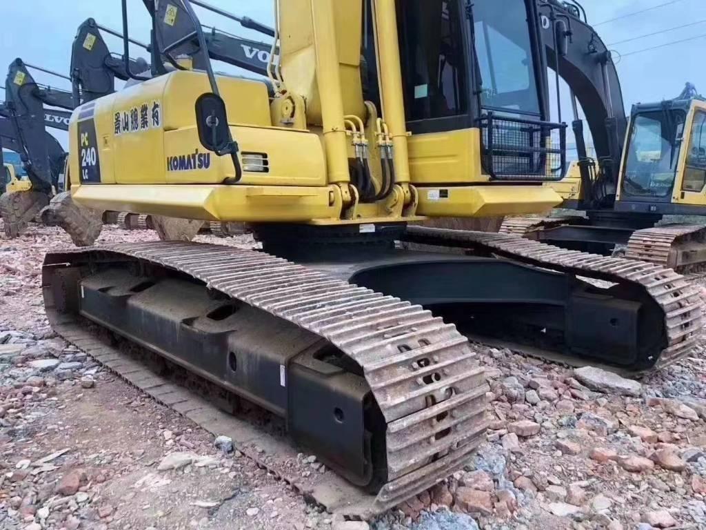Komatsu PC 240 Rupsgraafmachines