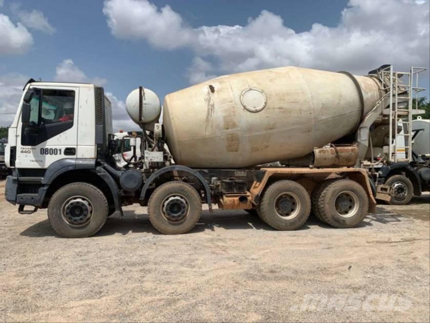 Iveco Trakker 440 Betonmixers en pompen
