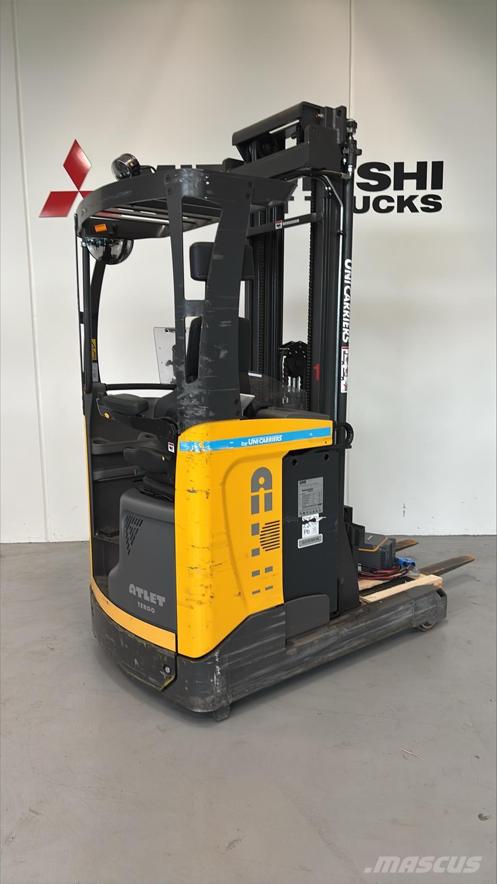 Atlet ULS120 Reachtruck voor hoog niveau