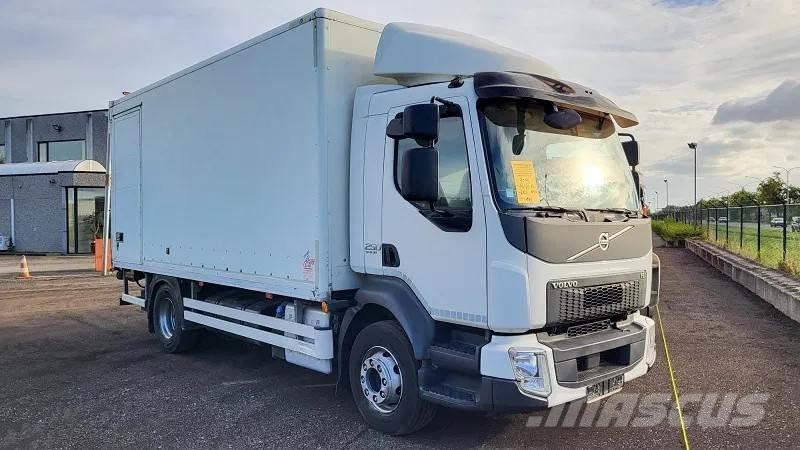 Volvo FL 250 Bakwagens met gesloten opbouw