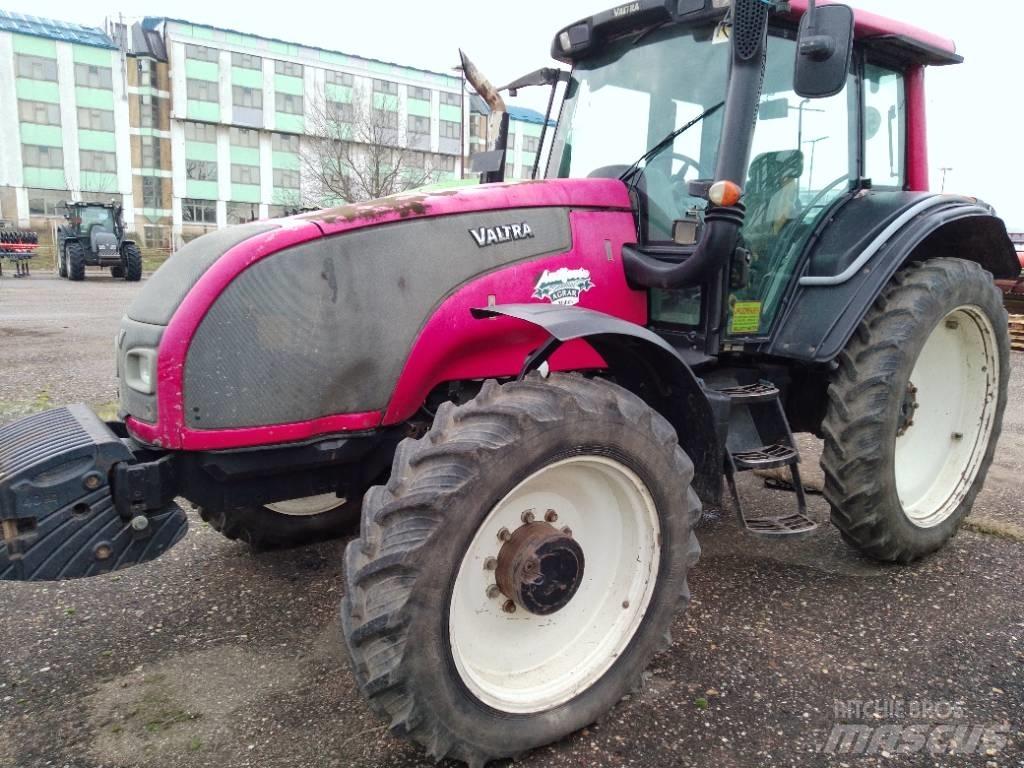 Valtra T 151 E Tractoren