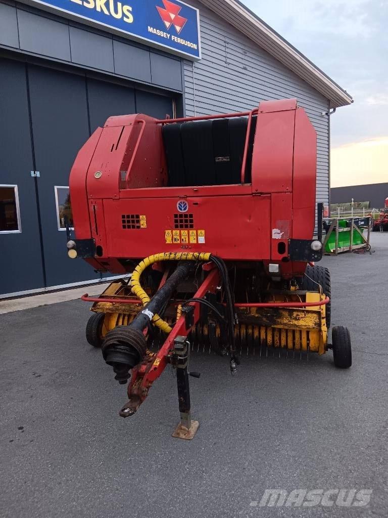 New Holland BR 740 Ronde-balenpersen