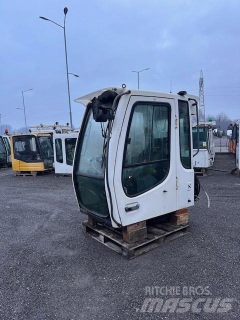 Liebherr A 314 CAB Cabine en interieur