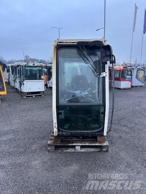Liebherr A 314 CAB Cabine en interieur