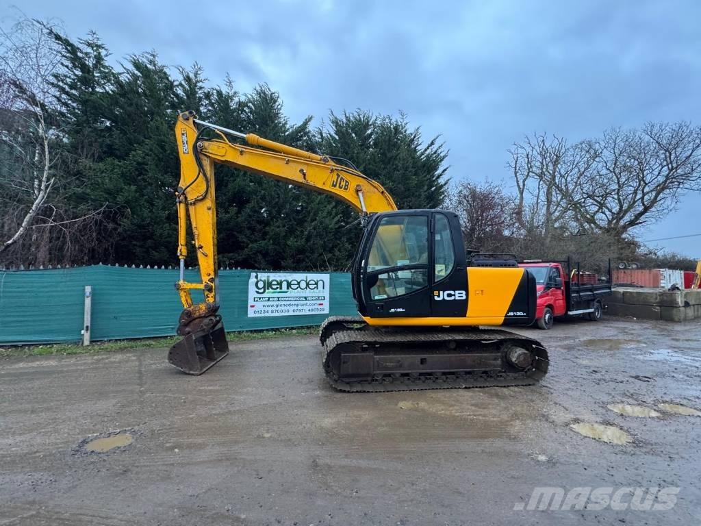 JCB JS 130 Rupsgraafmachines