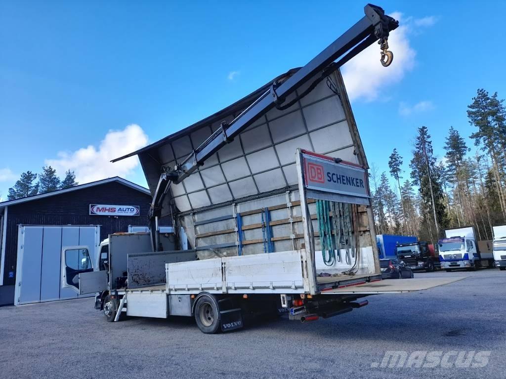 Volvo FL 240 Vlakke laadvloer met kraan