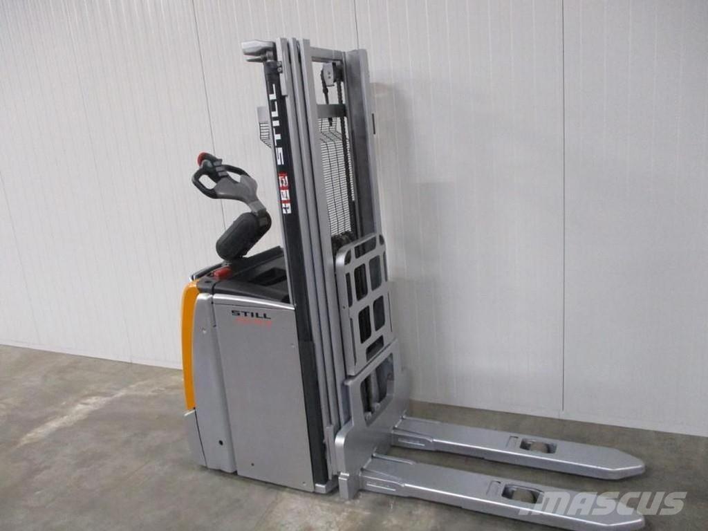 Still EXV SF16 Pallettruck met meerij platform