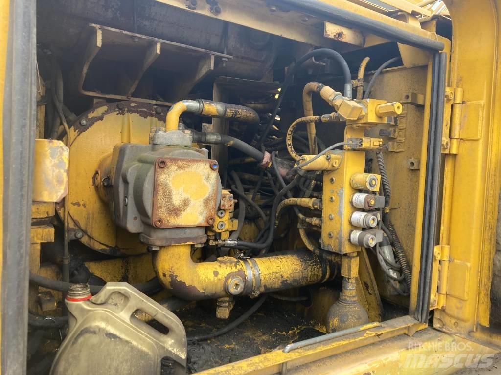 Komatsu PW 170 Wielgraafmachines