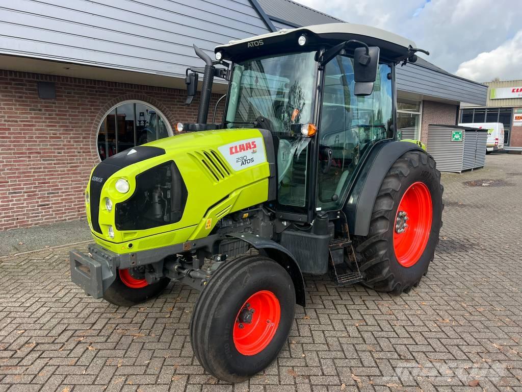 CLAAS Atos 230 Tractoren