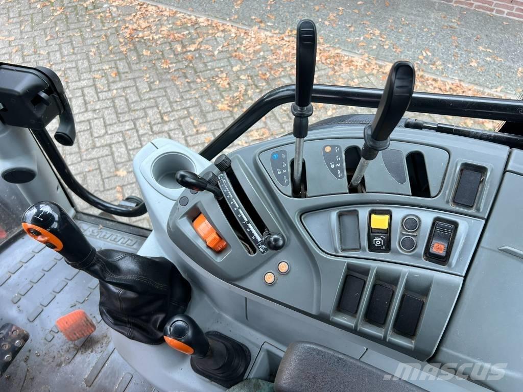 CLAAS Atos 230 Tractoren