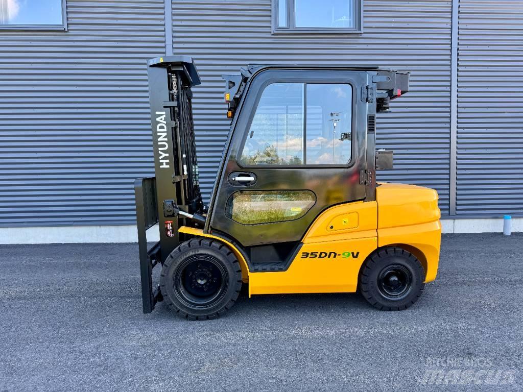 Hyundai 35DN-9V Diesel heftrucks