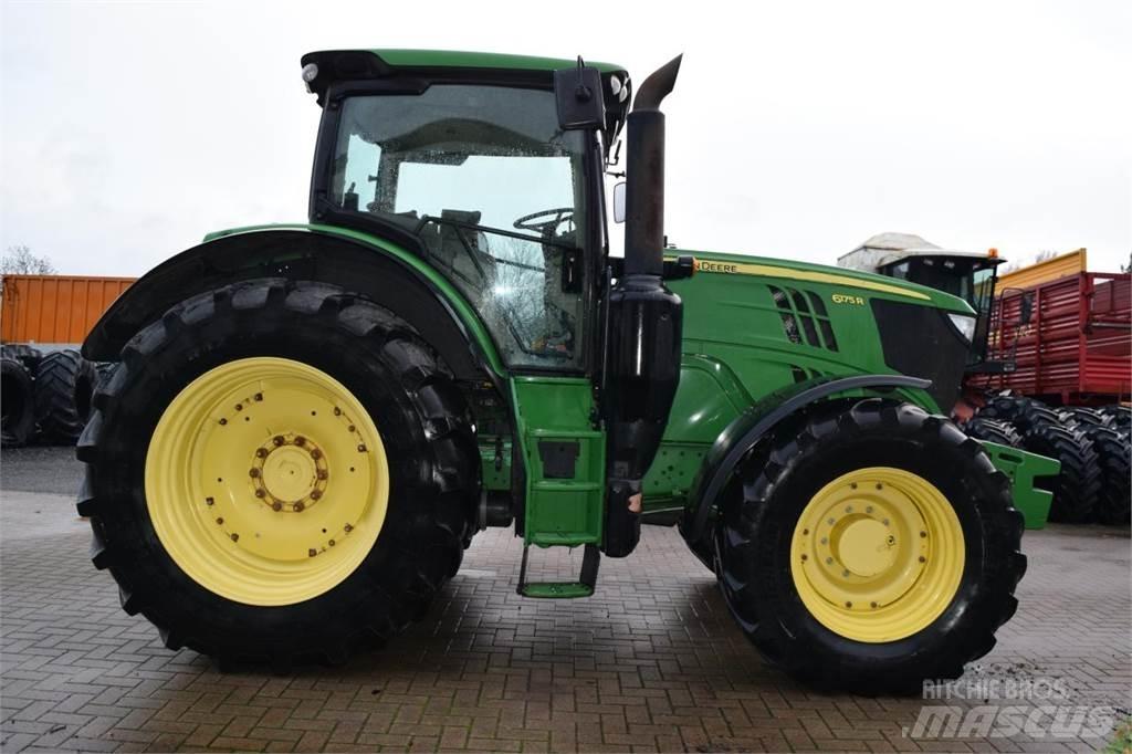 John Deere 6175 R Tractoren