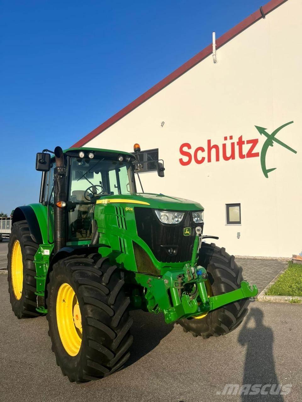 John Deere 6170M Tractoren