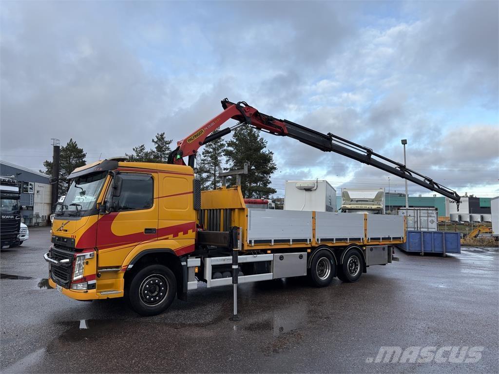 Volvo FM370 6x2 Vlakke laadvloer met kraan