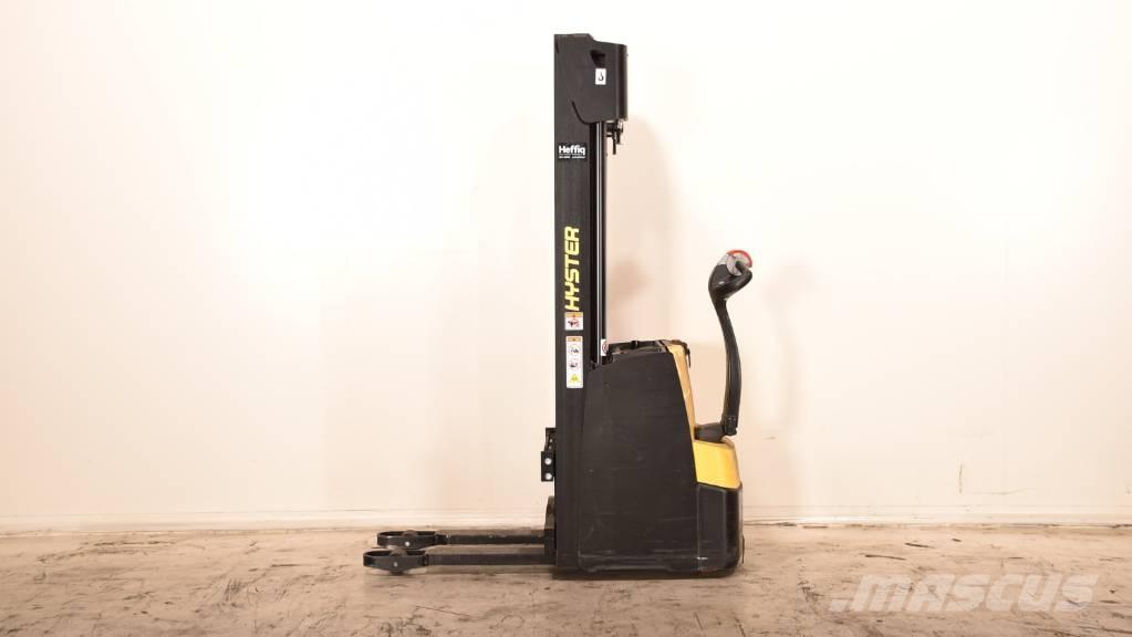 Hyster S1.2-24 Meeloop stapelaar