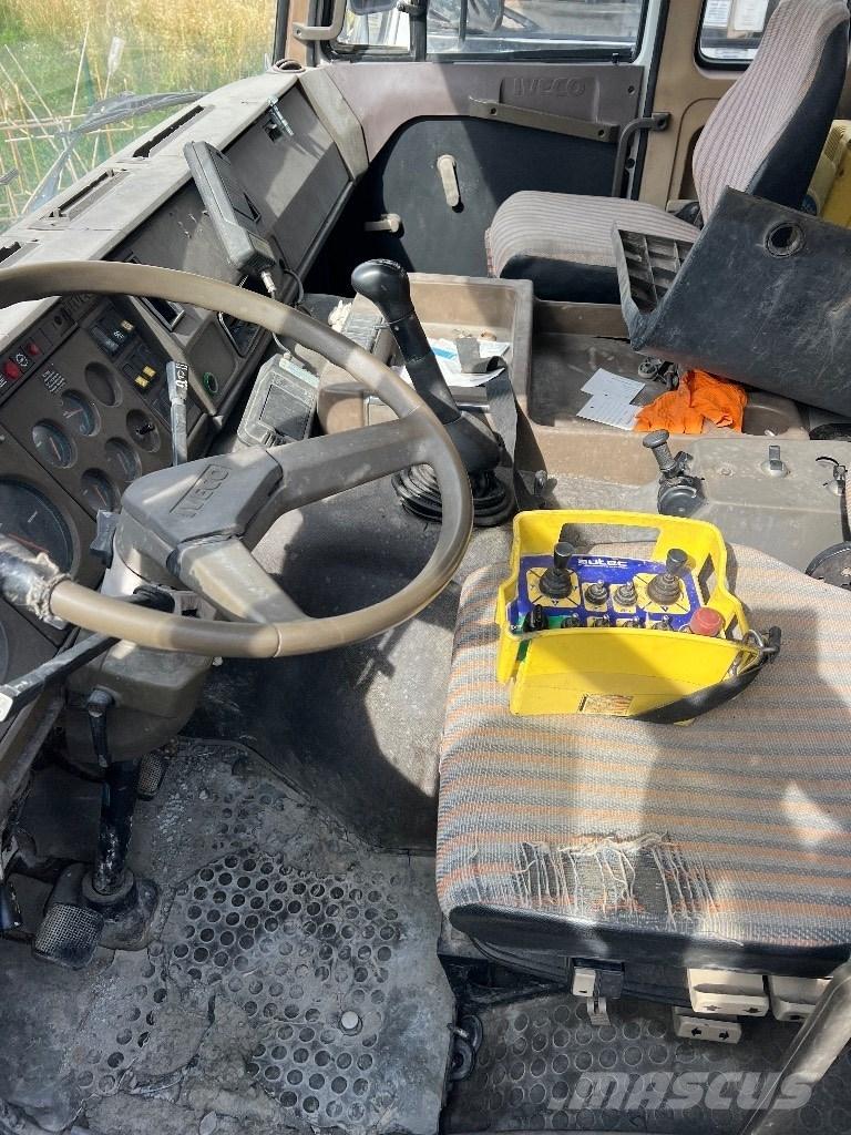Iveco 330-36 H Betonpomptrucks