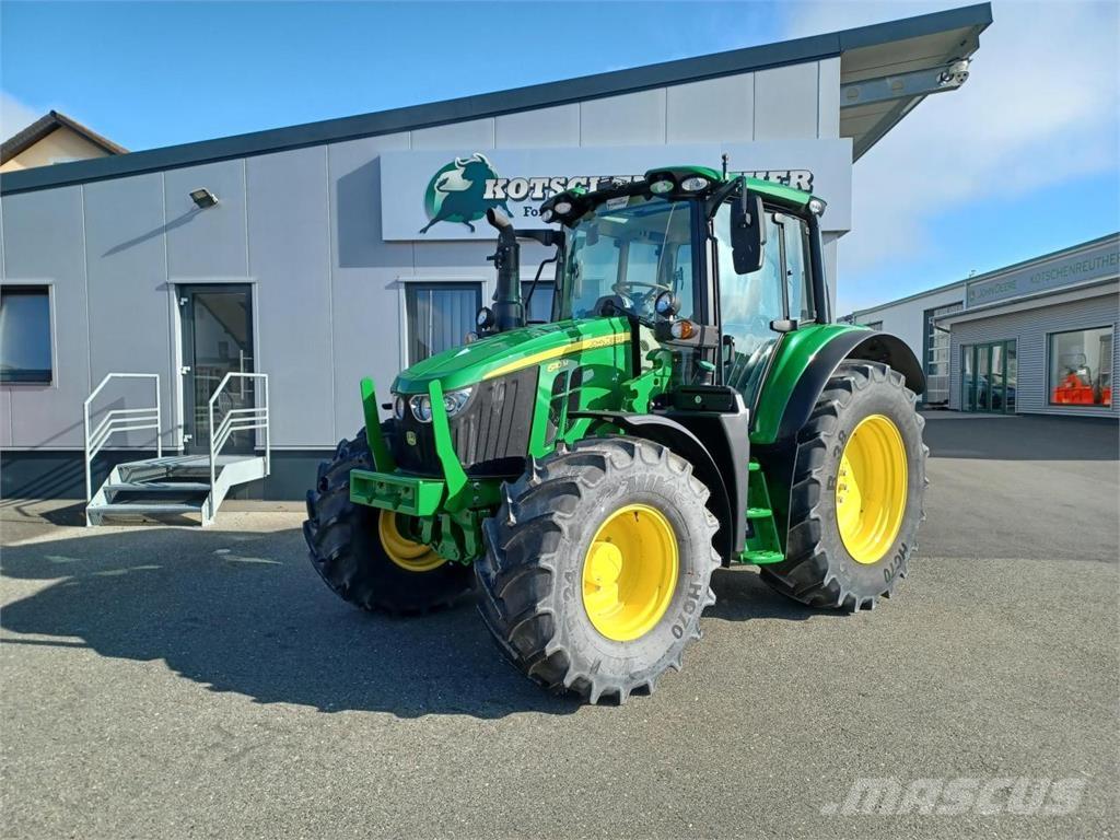 John Deere 6110M Tractoren