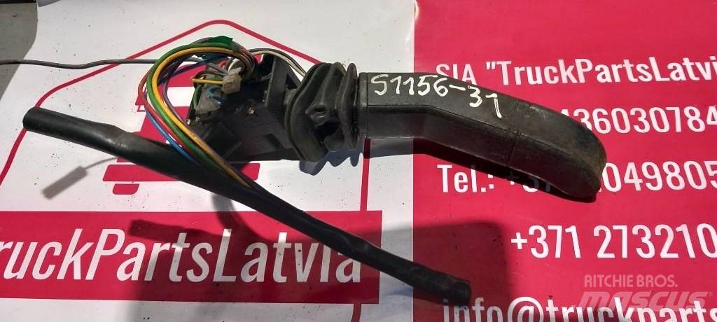Scania 124.    1402449 Cabine en interieur