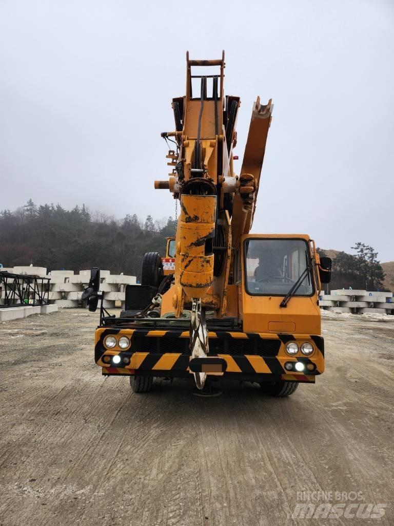 Hyundai HC 50 Kranen voor alle terreinen