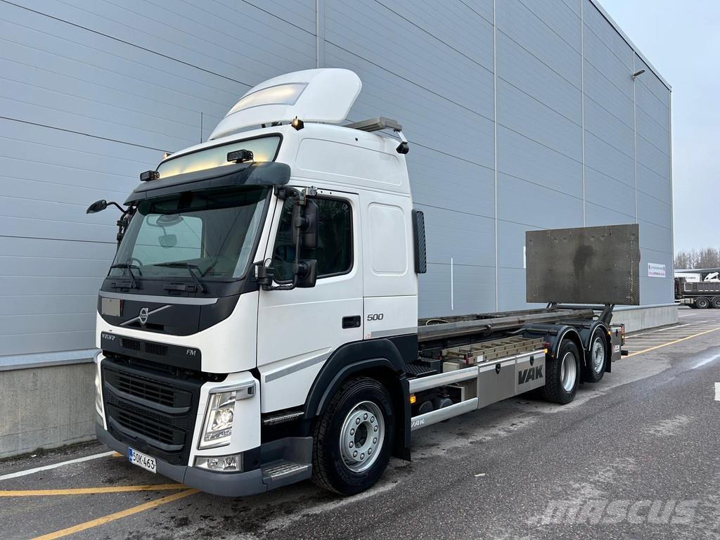 Volvo FM Containertrucks met kabelsysteem