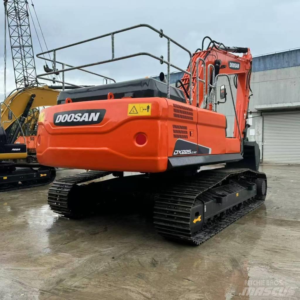 Doosan DX 225 LCA Rupsgraafmachines