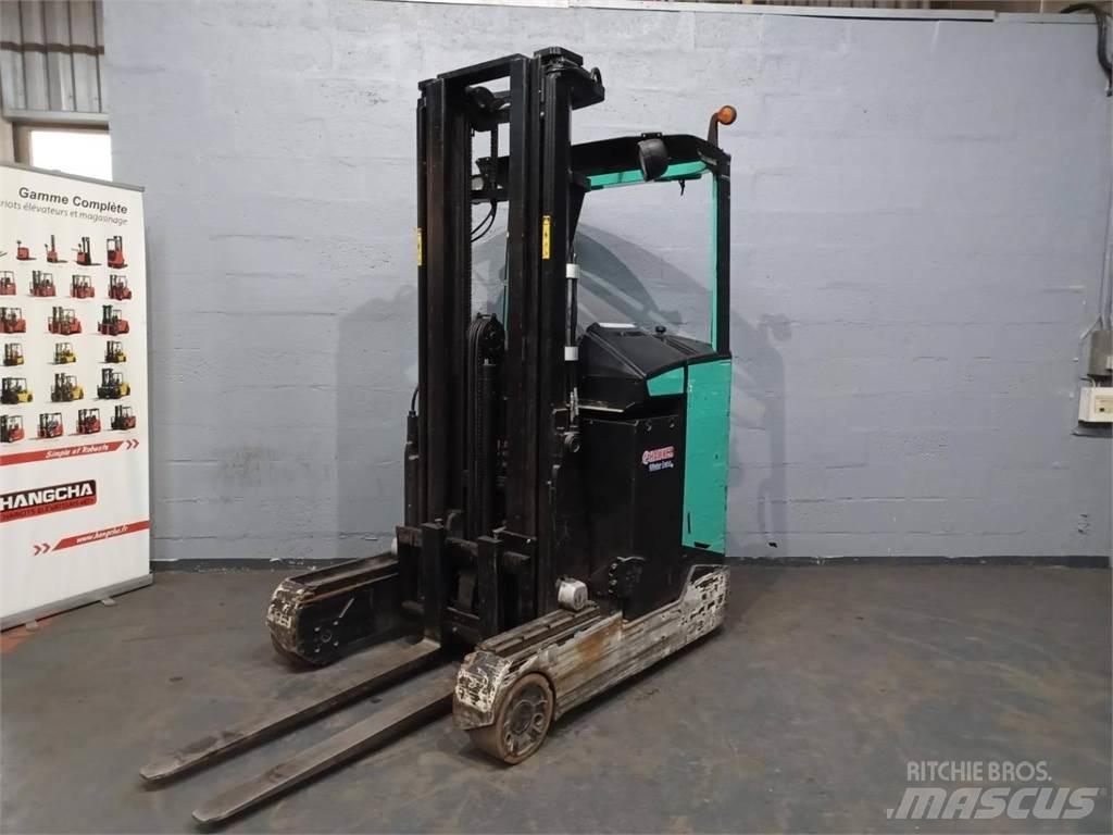 CAT NR16N Reachtruck voor hoog niveau
