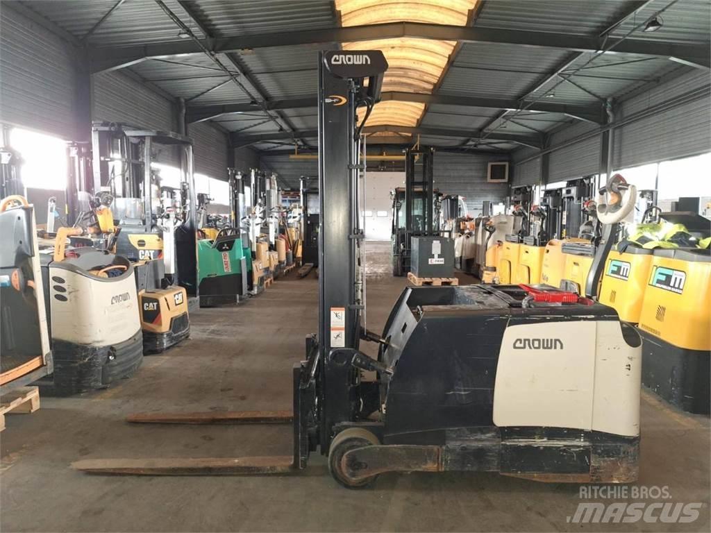 Crown SHC5540 Meeloop stapelaar