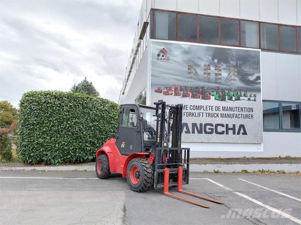 Hangcha TT25-4 Vorkheftruck voor zwaar terrein
