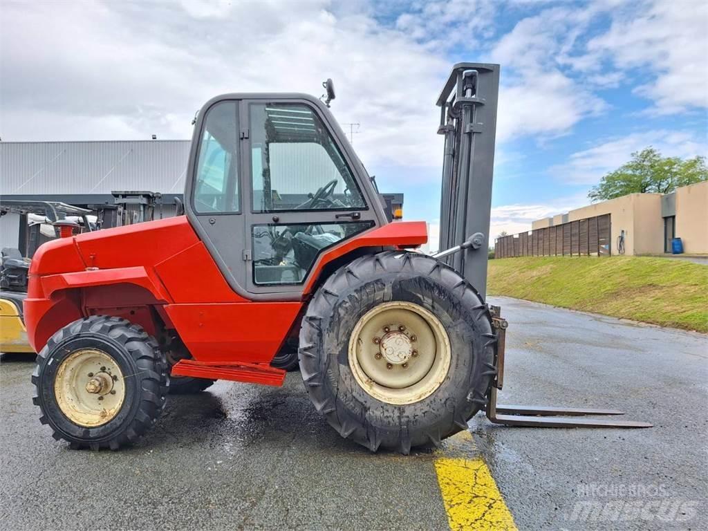 Manitou M30.2 Vorkheftruck voor zwaar terrein