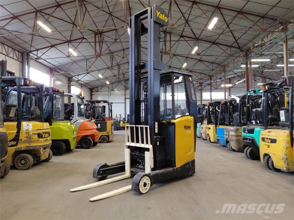 Yale MR14 Reachtruck voor hoog niveau