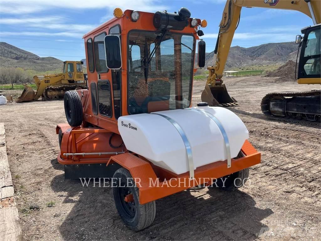 Broce BROOM 4 Veegmachines