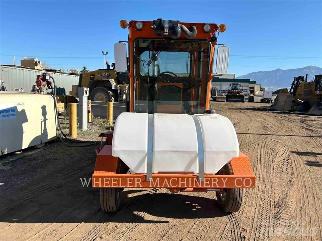 Broce BROOM 4 Veegmachines