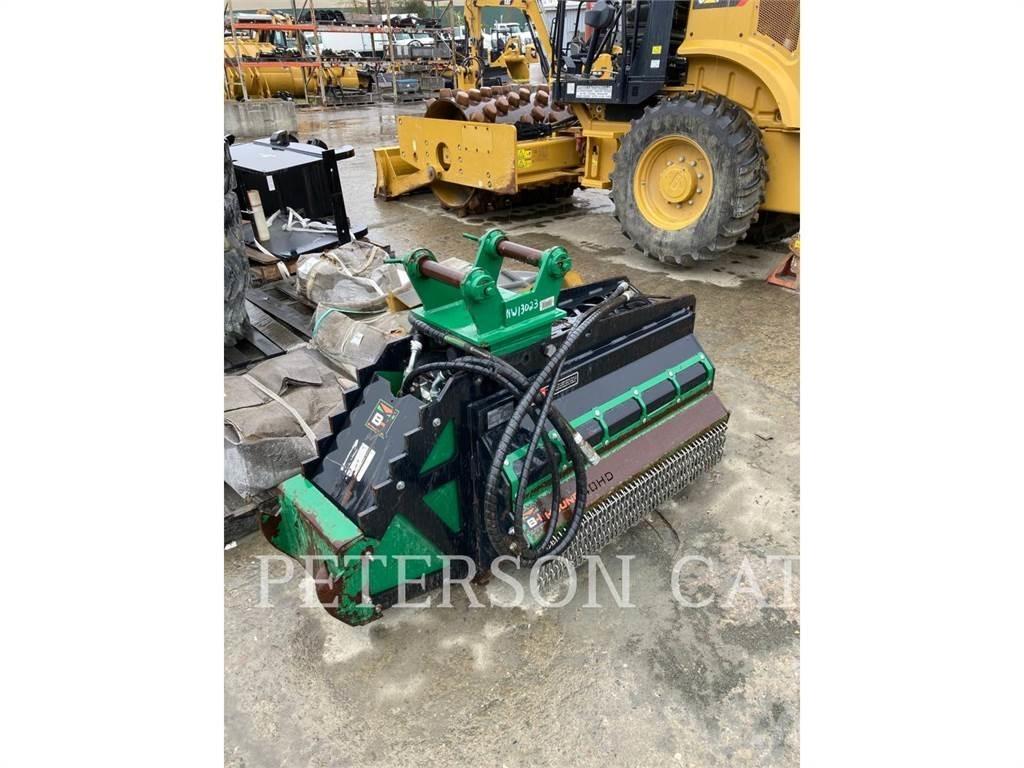  BRUSH HOUND 40EX-HD Stobbenfreesmachines