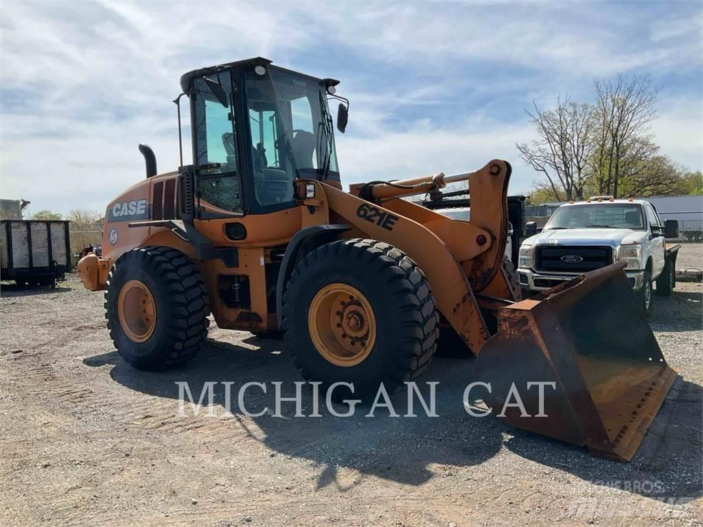 CASE 621E Wielladers