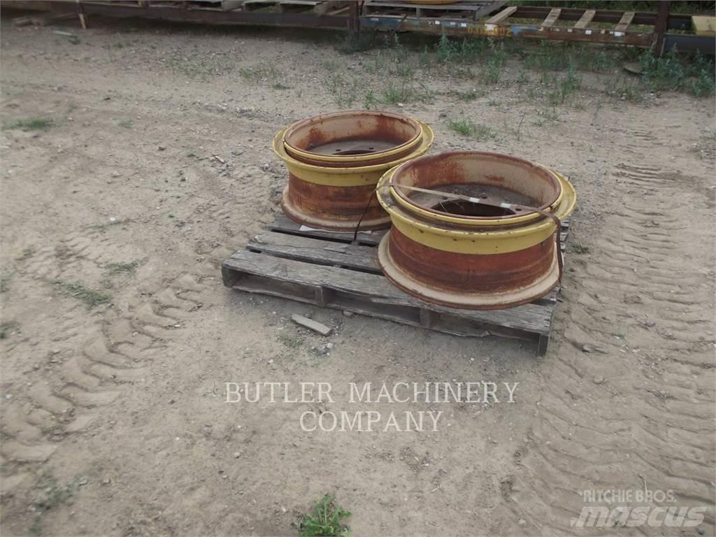 CAT 10.00X24 RIMS (2) Banden, wielen en velgen