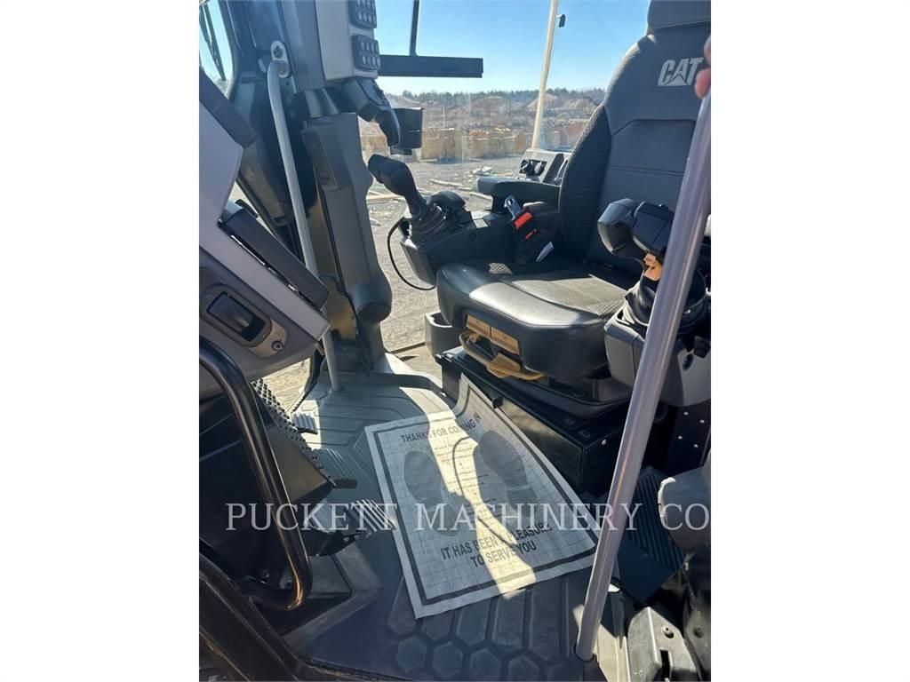 CAT 120-14AWD Graders