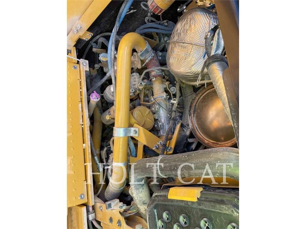 CAT 120 JOY Graders