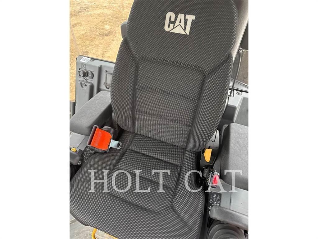 CAT 120 JOY Graders