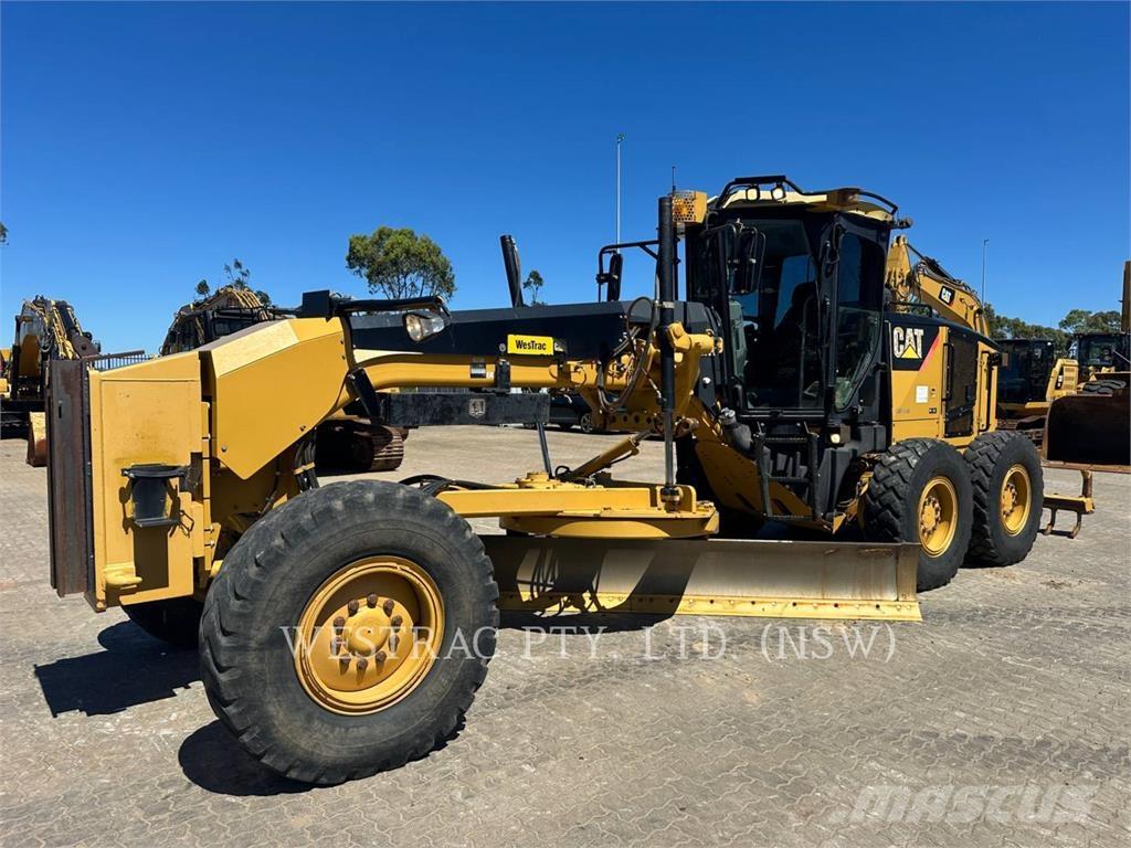 CAT 12M Graders