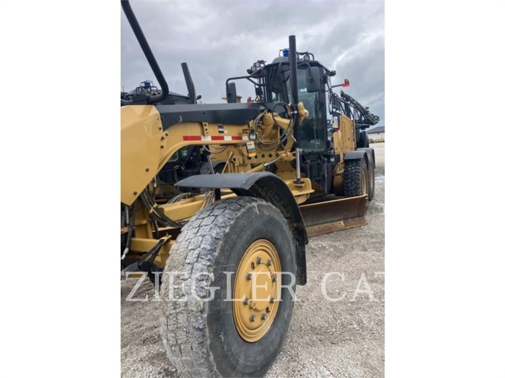 CAT 12M2AWD Graders