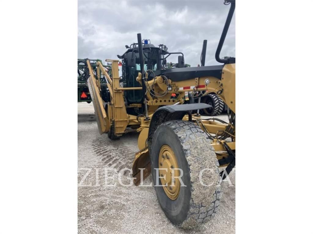 CAT 12M2AWD Graders