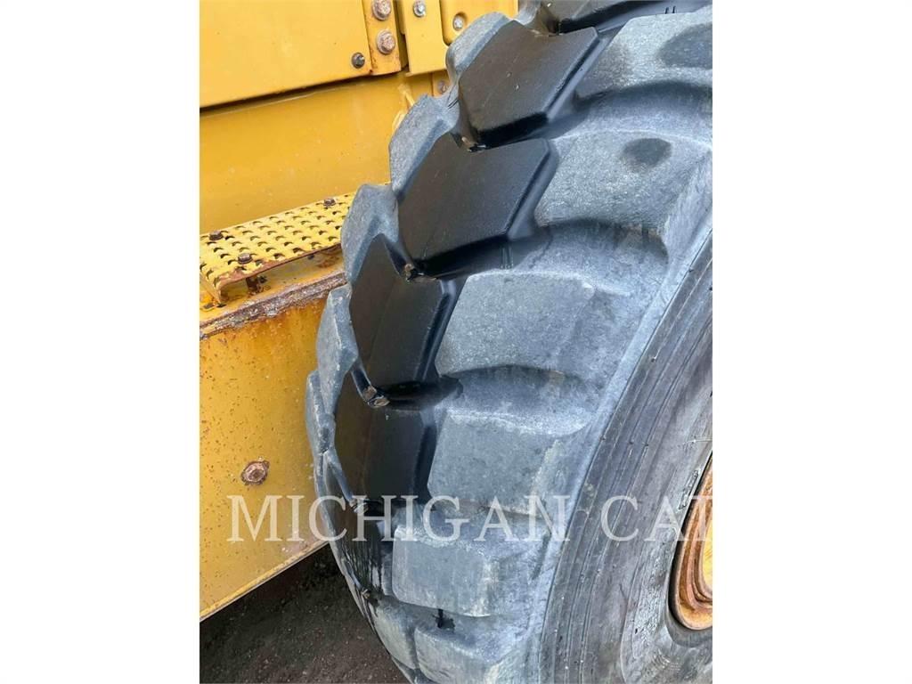 CAT 12M3 AWD Graders