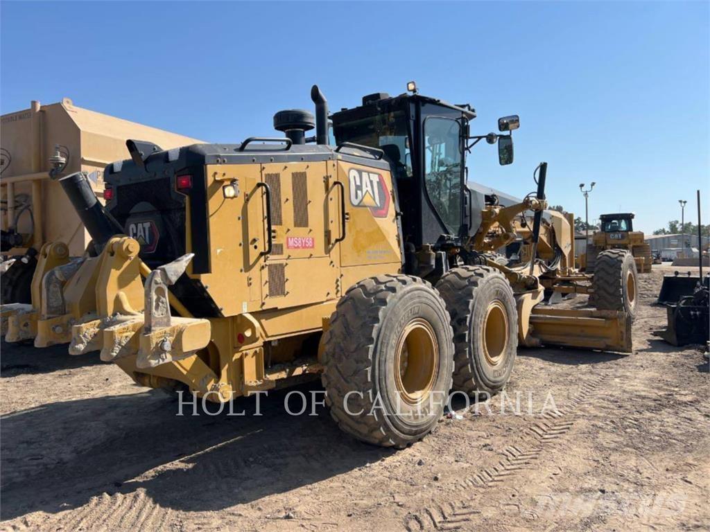 CAT 14 Graders
