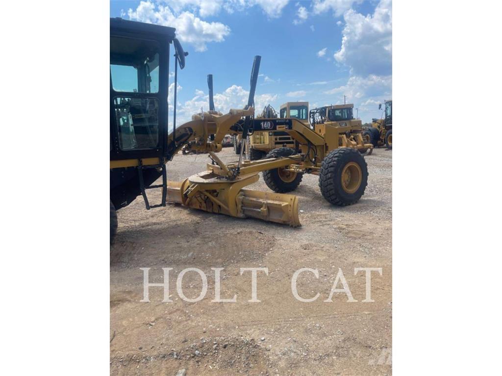 CAT 140 Graders