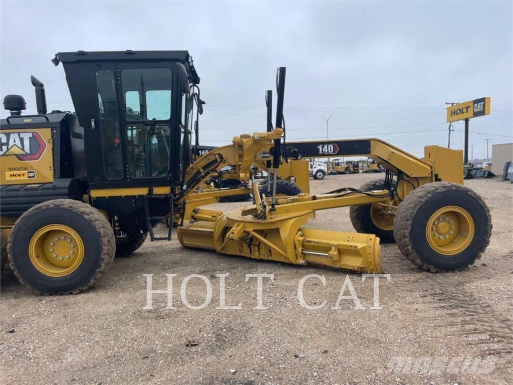 CAT 140 Graders
