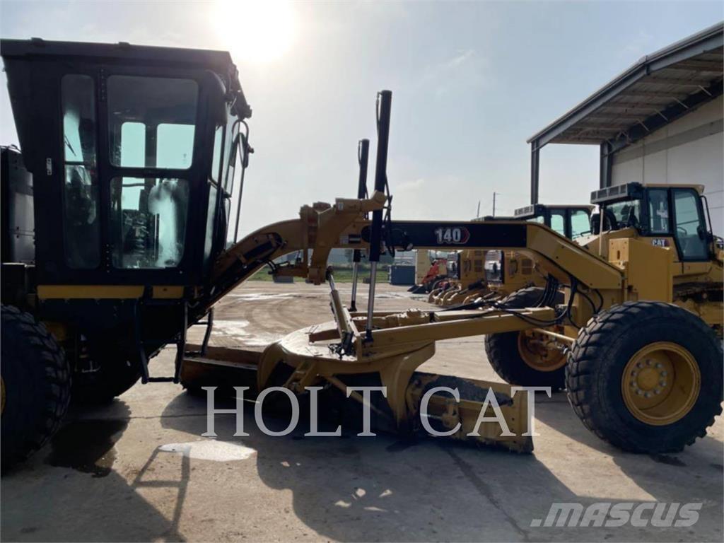 CAT 140 Graders