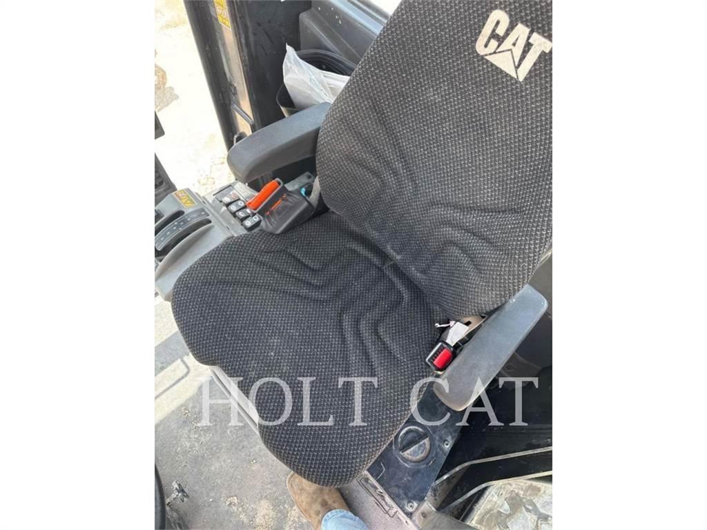 CAT 140 AWD Graders