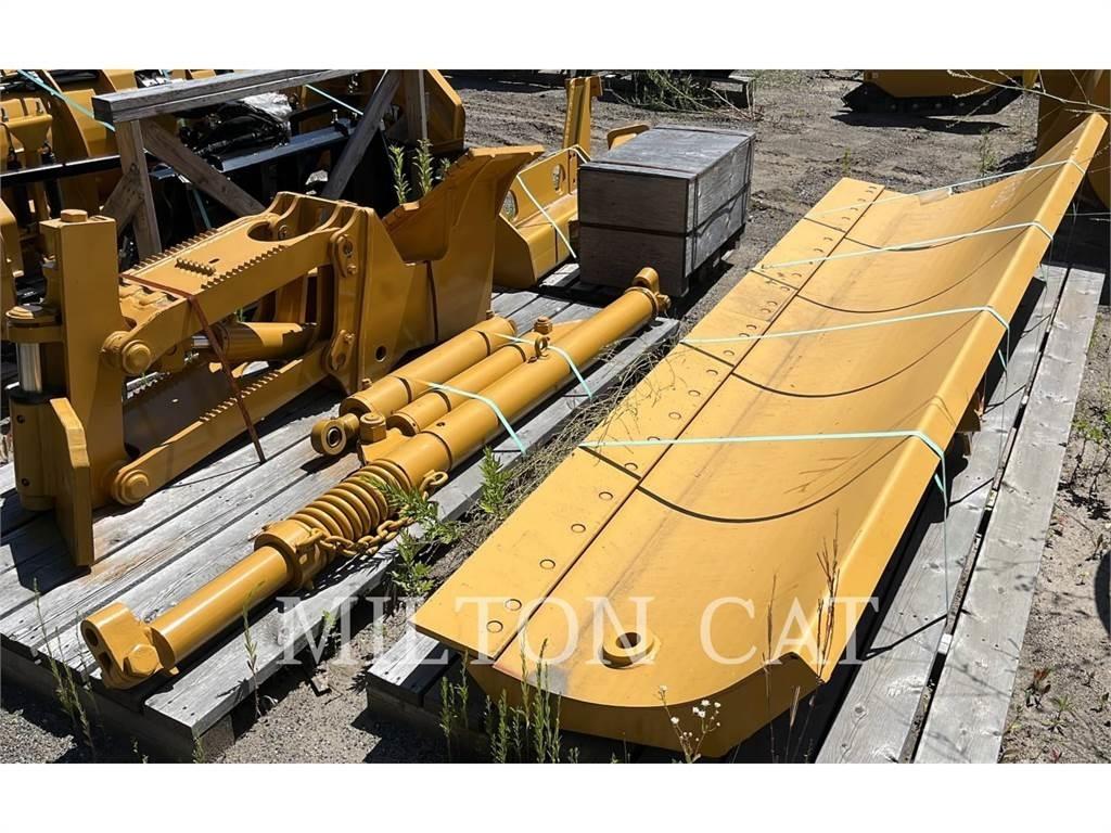 CAT 140 MASTLESS WING Sneeuwblazers