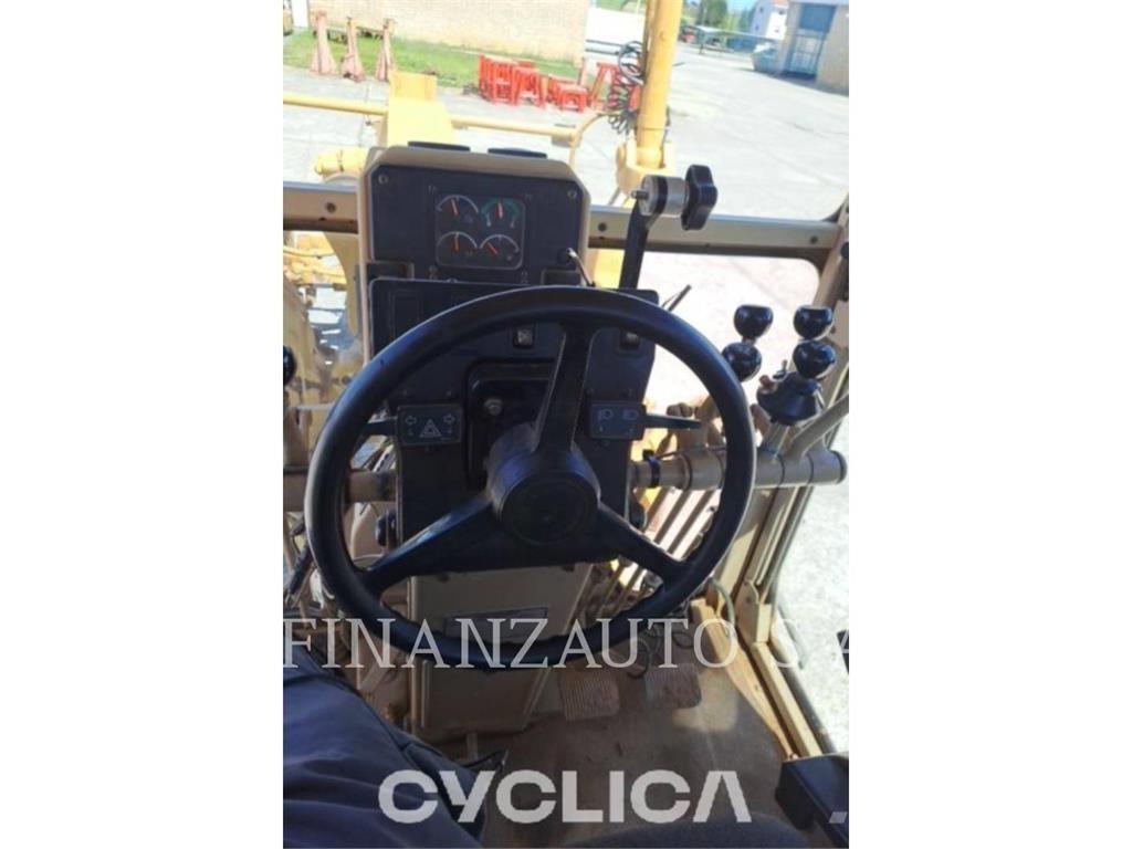 CAT 140H Graders